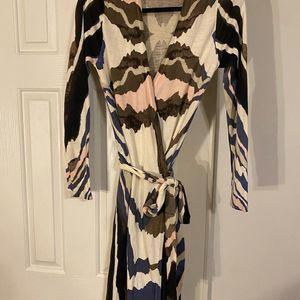 Diane Von Furstenberg, Style Code: linda d9456453r10 Tie Wrap Dress Size M